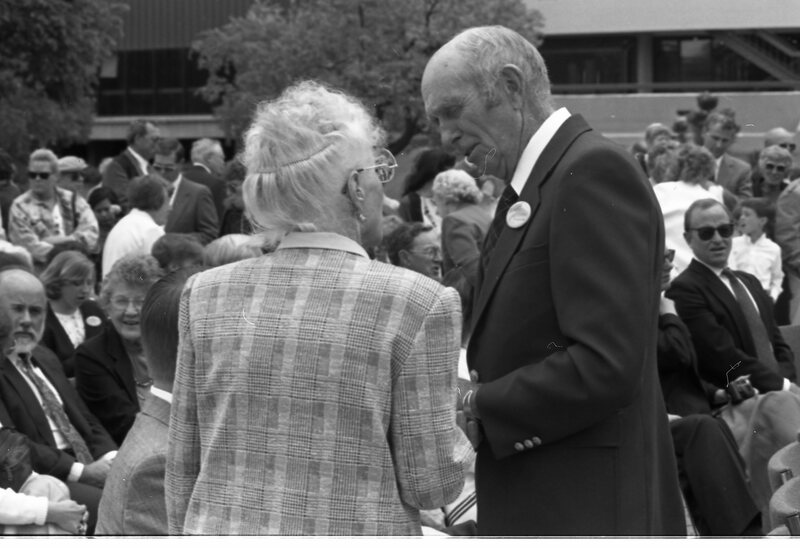 1990 Loso Hall Dedication, Guests 02