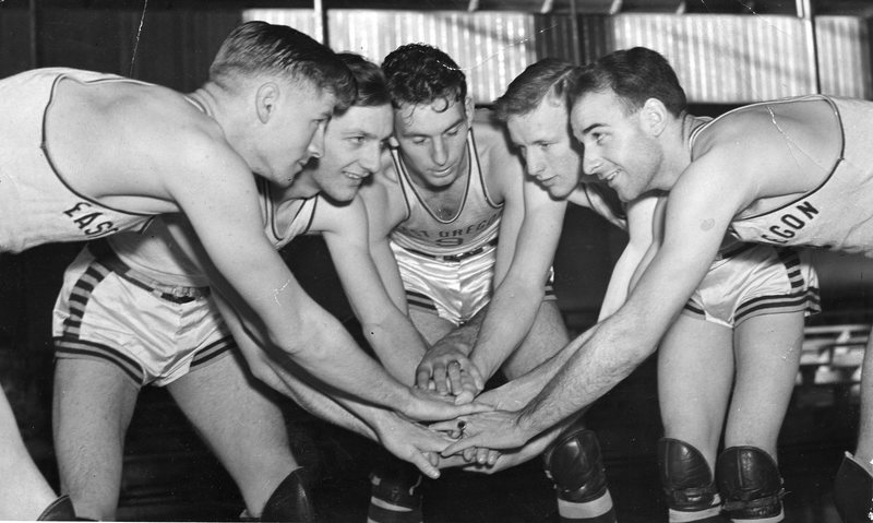 1946-47 Basketball Squad 2