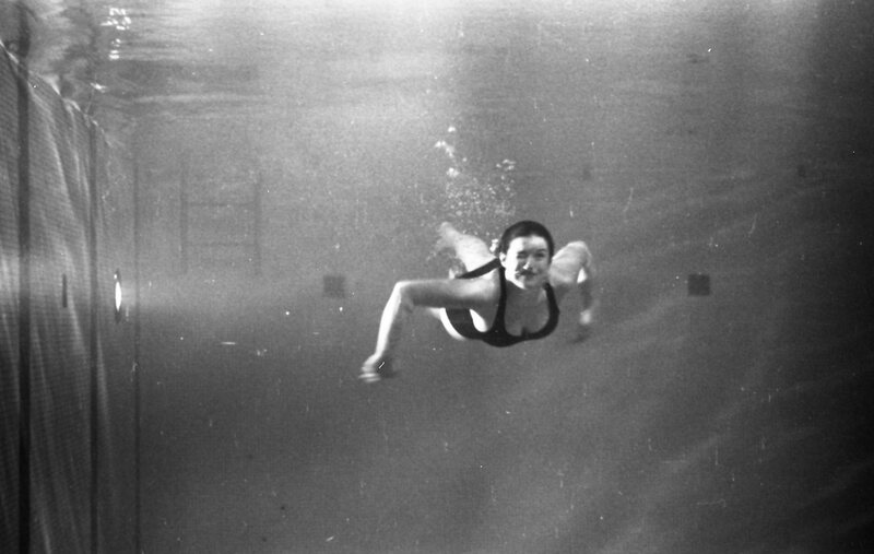 1977 Swimming, Under Water 10