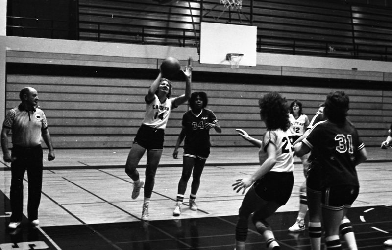 1982 Women's Basketball, EOSC vs. Judson Baptist College, Action 04