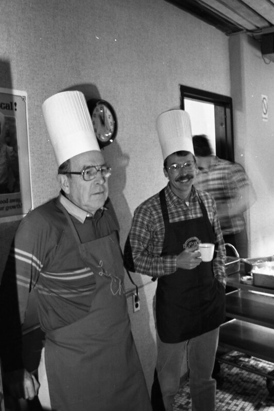 1984 Christmas Dinner Preparation 07