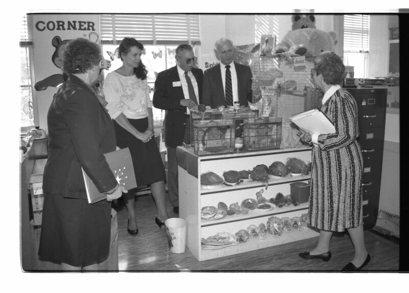 1988 Ackerman Elementary School, Tour 04