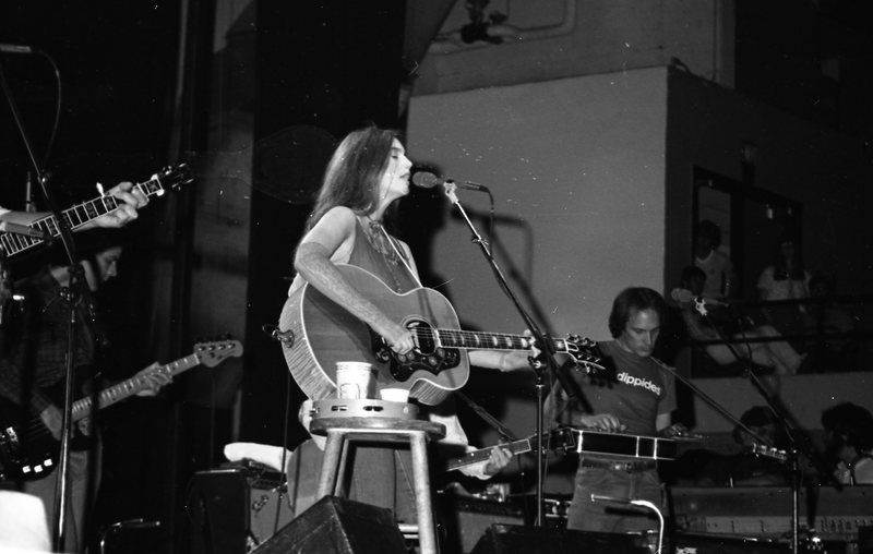 1982 Concert, Emmylou Harris 08