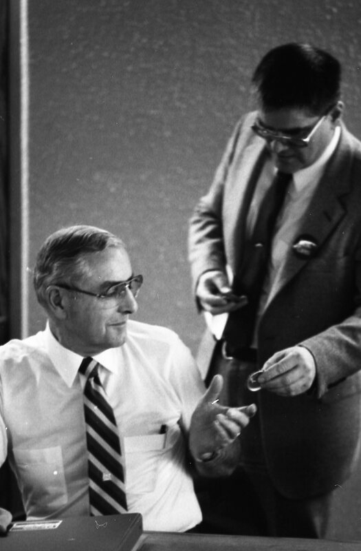 1985 Meeting, Governor Victor Atiyeh 02