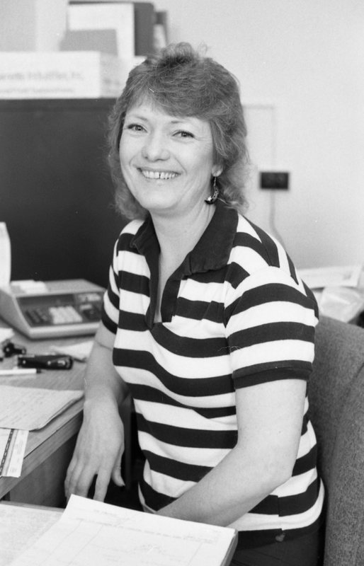 1987 Employee, Linda Howland 01
