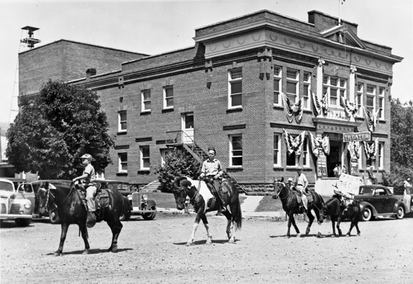 Elgin, City Hall &amp; Opera House 3