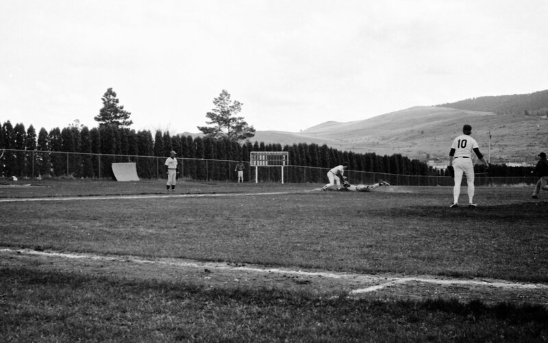 1983 Baseball Action, EOSC vs. WSU 03