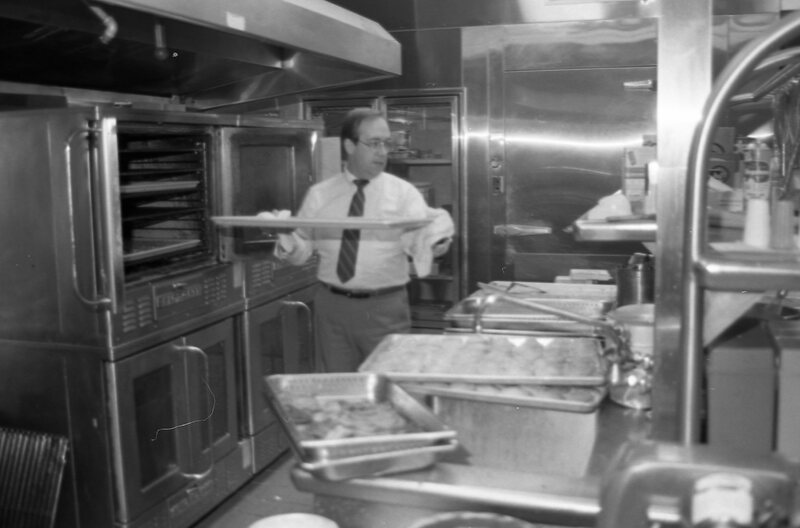 1984 Christmas Dinner Preparation 02