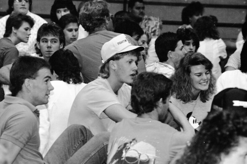 1987 New Student Days, Indoors 23