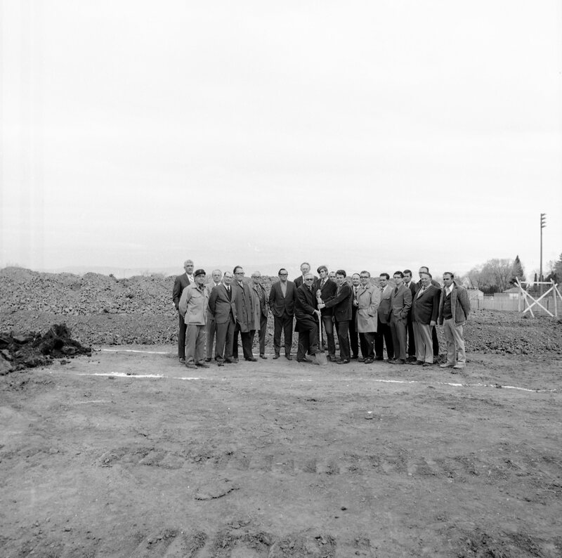 1972 Hoke Hall Ground Breaking 02