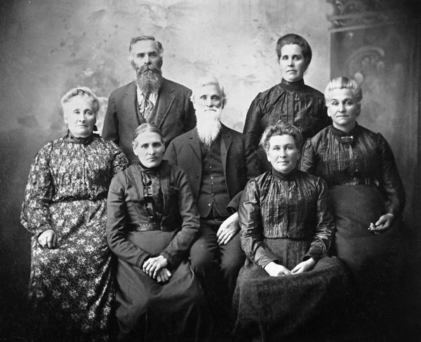La Grande, Harris Family