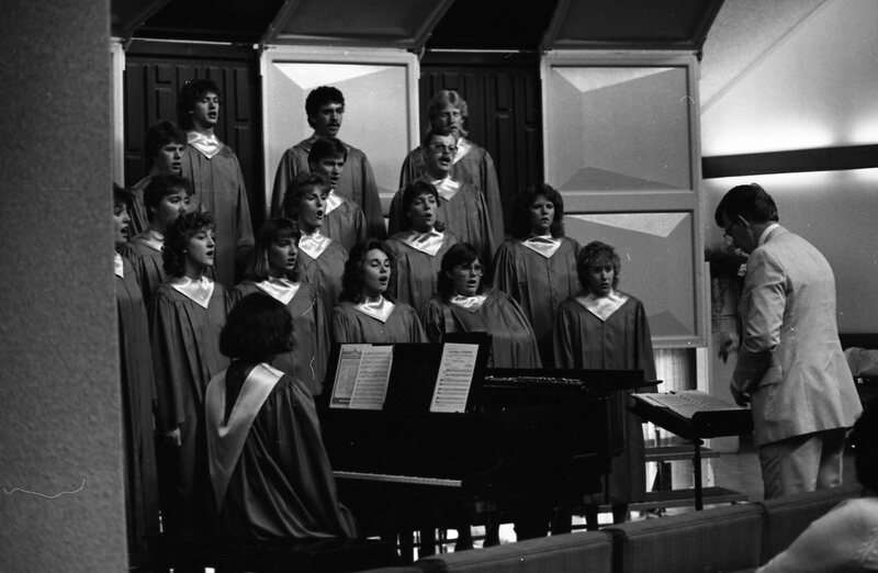1985 May, Choir 06