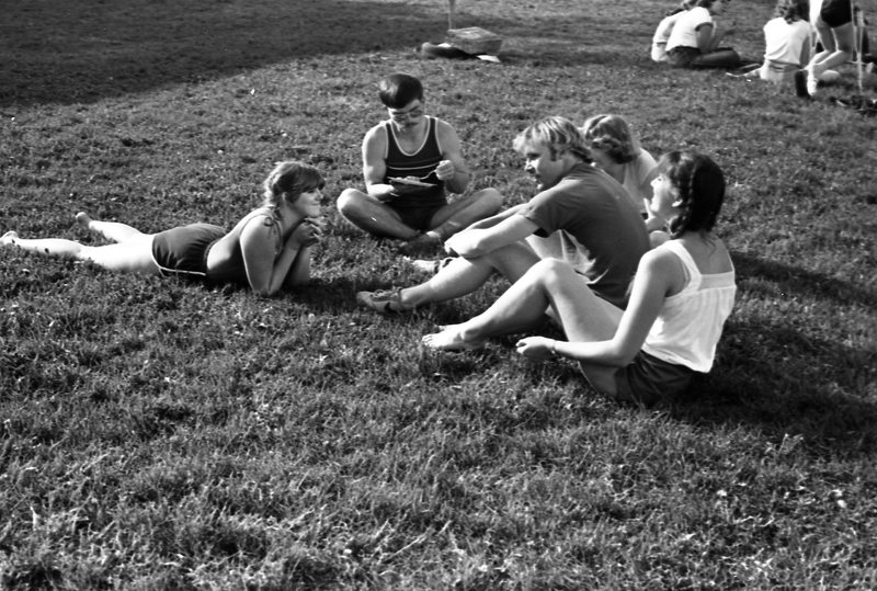 1982 Students, BBQ 05