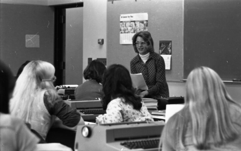1976 Classroom, Typing 08