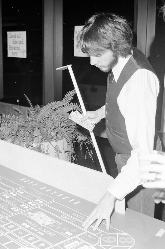 1983 Casino Night, Craps 02
