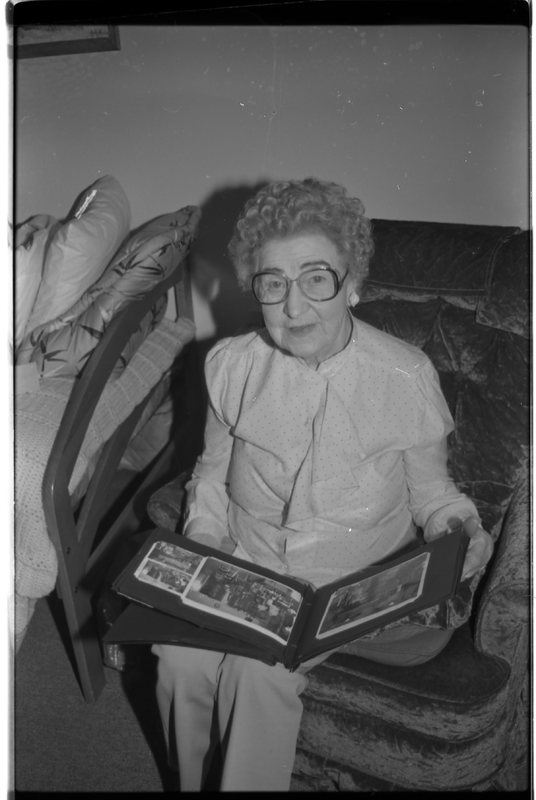 1990 Guest, Ester Badgley 03