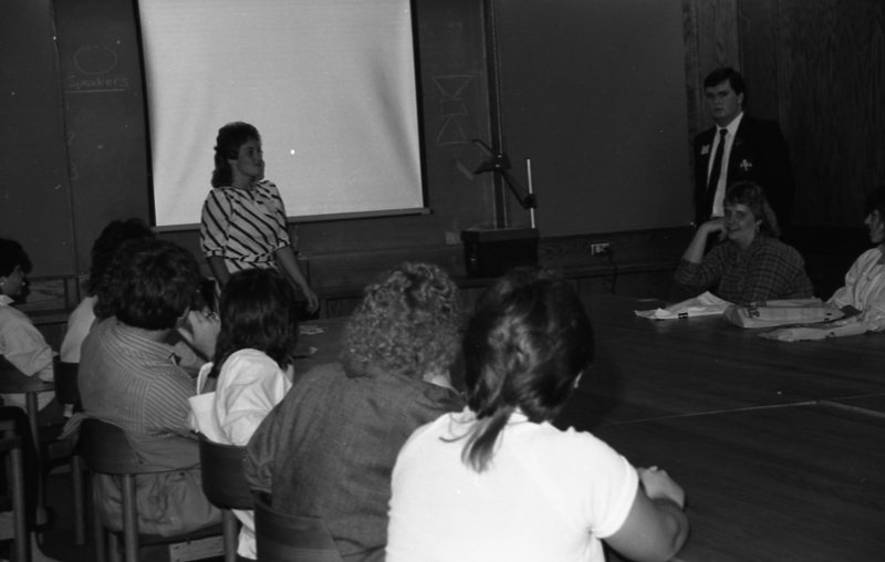 1985 First Day of Classes, Business 04