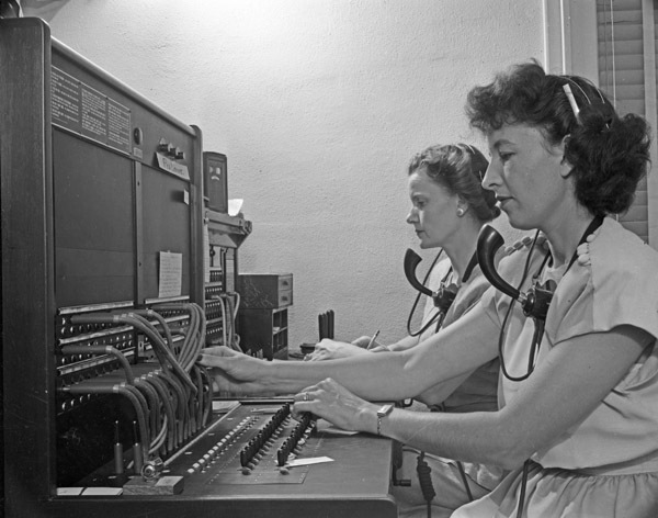 La Grande, Phone Switchboard 3