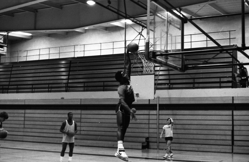 1981 Men's Basketball Practice 08