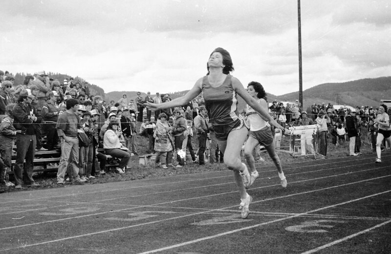 1983 Track, Running 02