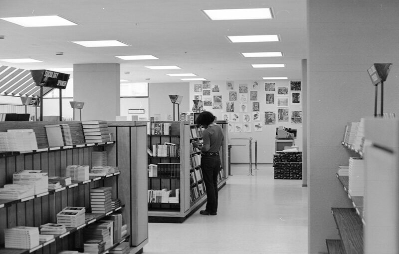 1973 Hoke Hall Bookstore 07