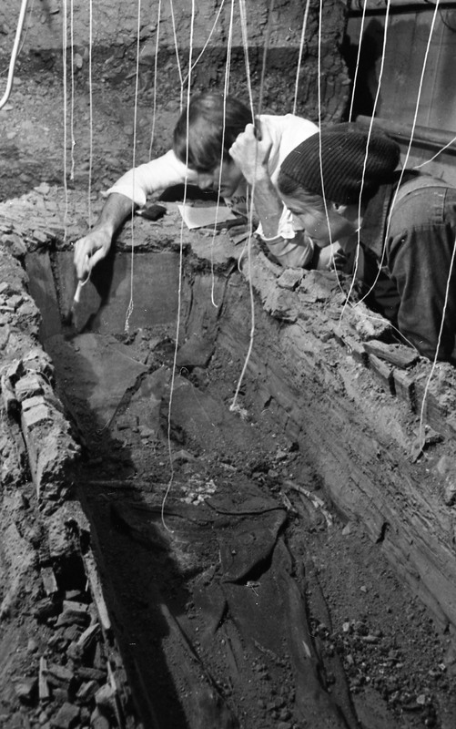 1979 Inlow Hall Grave 07