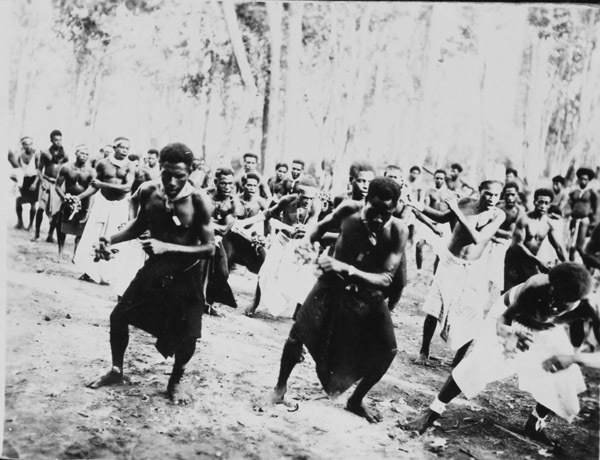 Dobodura Natives "Sing Sing" 2
