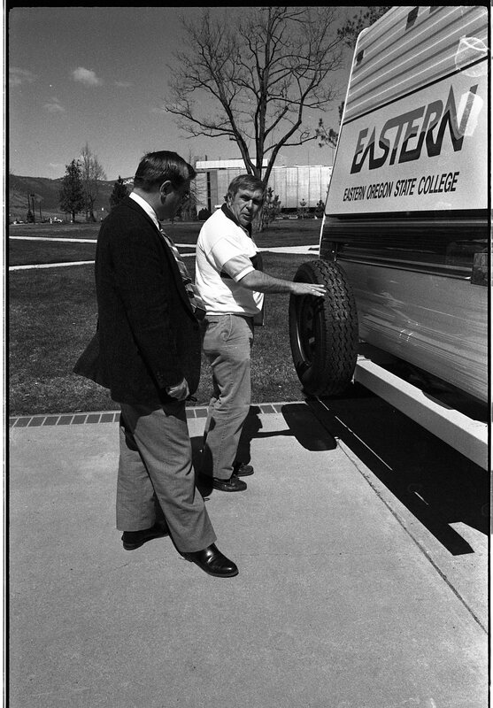 1991 Mobile Laboratory, Ribbon Cutting 08
