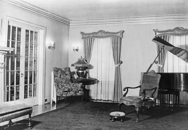 La Grande Home, Interior-B 11