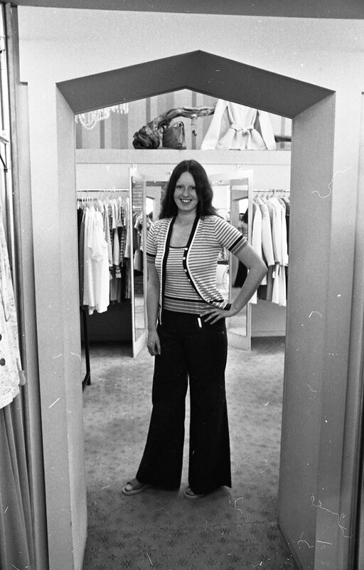 1974 Shopping, Student A 07