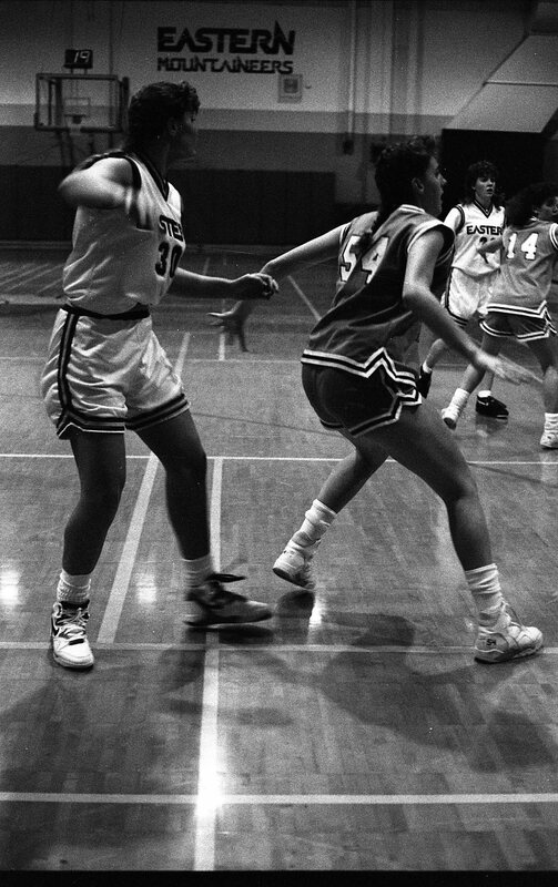 1991 Women's Basketball Action, Lewis & Clark at EOSC 15