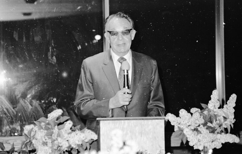 1976 Awards Banquet, Faculty 08