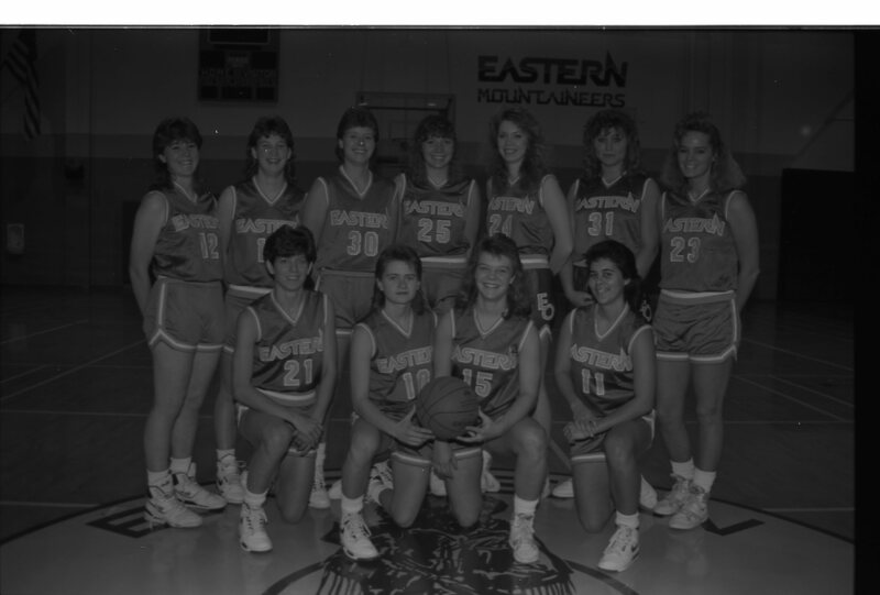 1989 Women's Basketball Team 01