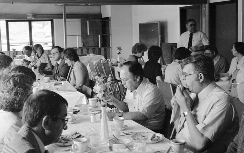1983 Education Seminar, Luncheon 03