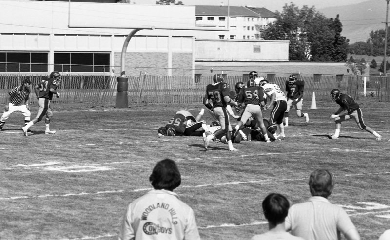 1982 Football, Alumni Game 22