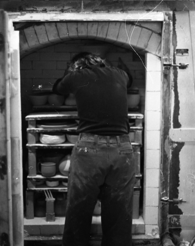 1979 Kiln Loading 01