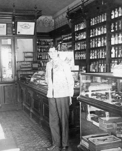 Store Interiors, Red Cross Drug 5