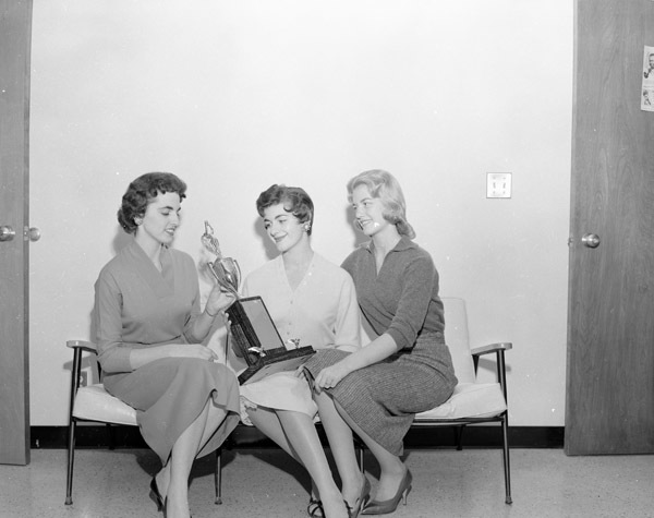 1958 Homecoming Queen 3-1