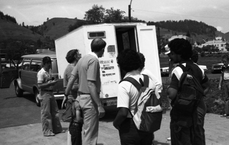 1981 Micronesian Trip, Loading 06