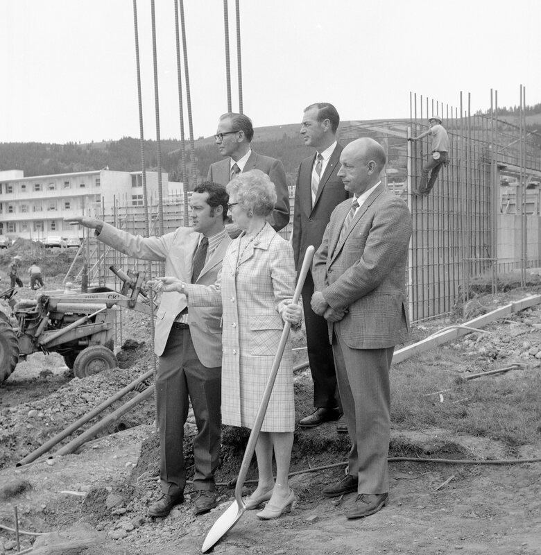 1972 Hoke Hall Ground Breaking 20
