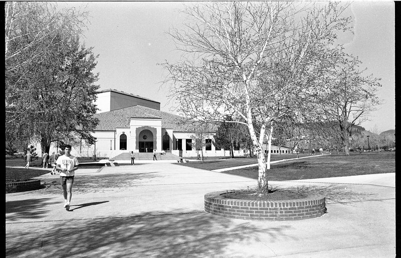 1991 Students, Walking 06