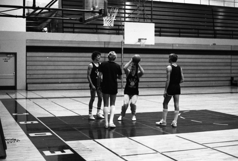 1981 Men's Basketball Practice 12
