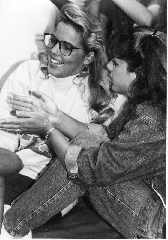 1987 New Student Days, Indoors 04
