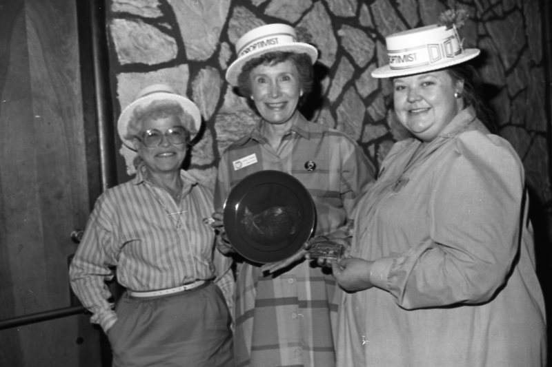 1985 Soroptimist Award 01