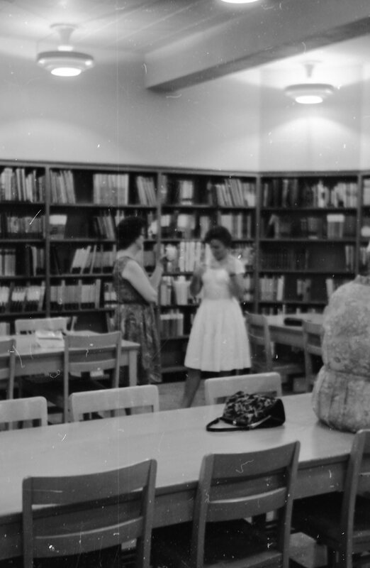 1968 Reading Institute, Library 08