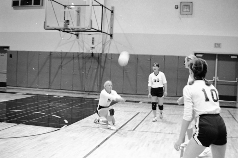 1980 Women's Volleyball Action 20