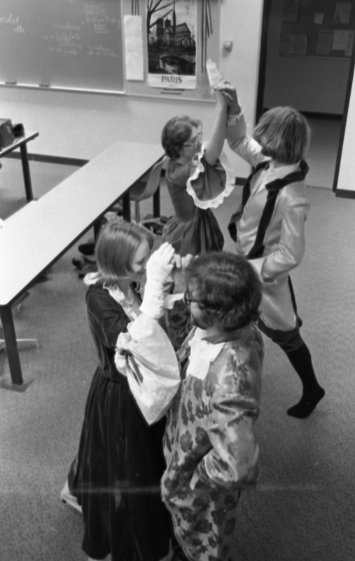 1977 Languages, French Club 26