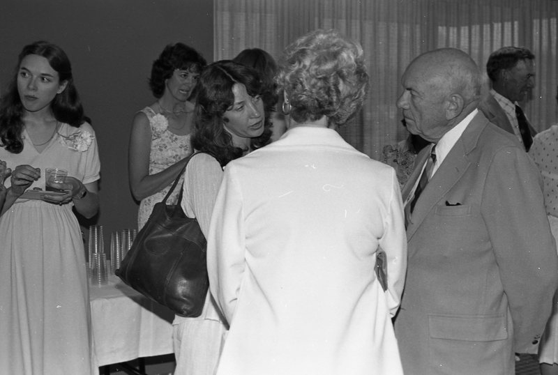 1982 Graduation, Refreshments 02