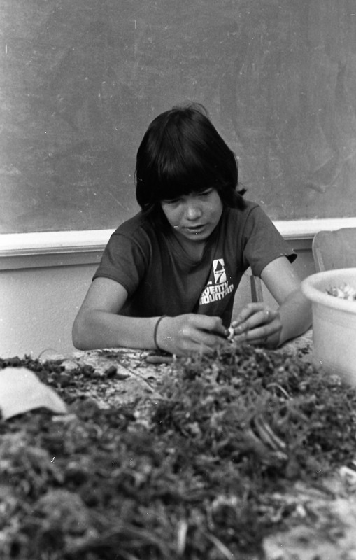 1977 Native American Root Feast, Preparation 09