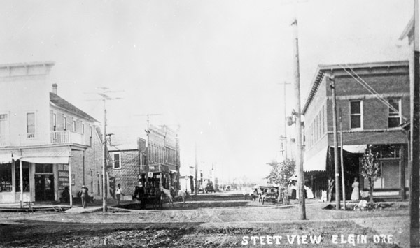 Elgin, Street Scene 1